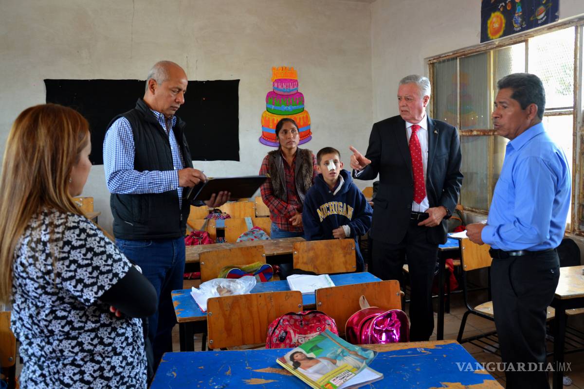 $!Entrega alcalde de Torreón obras escolares en Zaragoza Sur