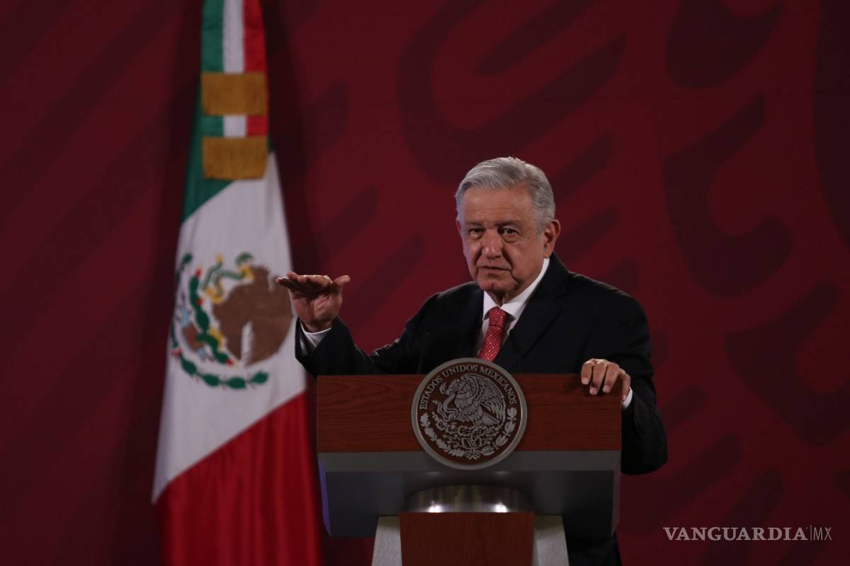 Advierte AMLO a INE que sí habrá consulta