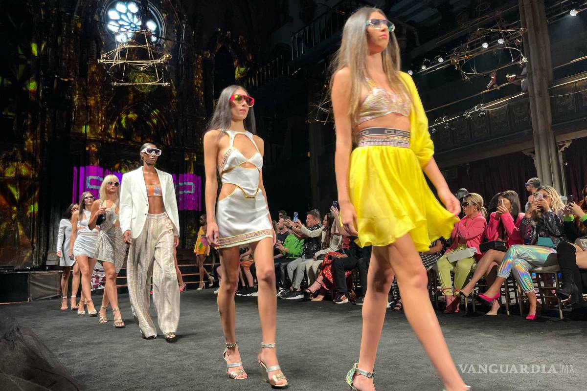 $!Modelos presentan creaciones de la marca Custo Barcelona hoy, en la Semana de la Moda de Nueva York.