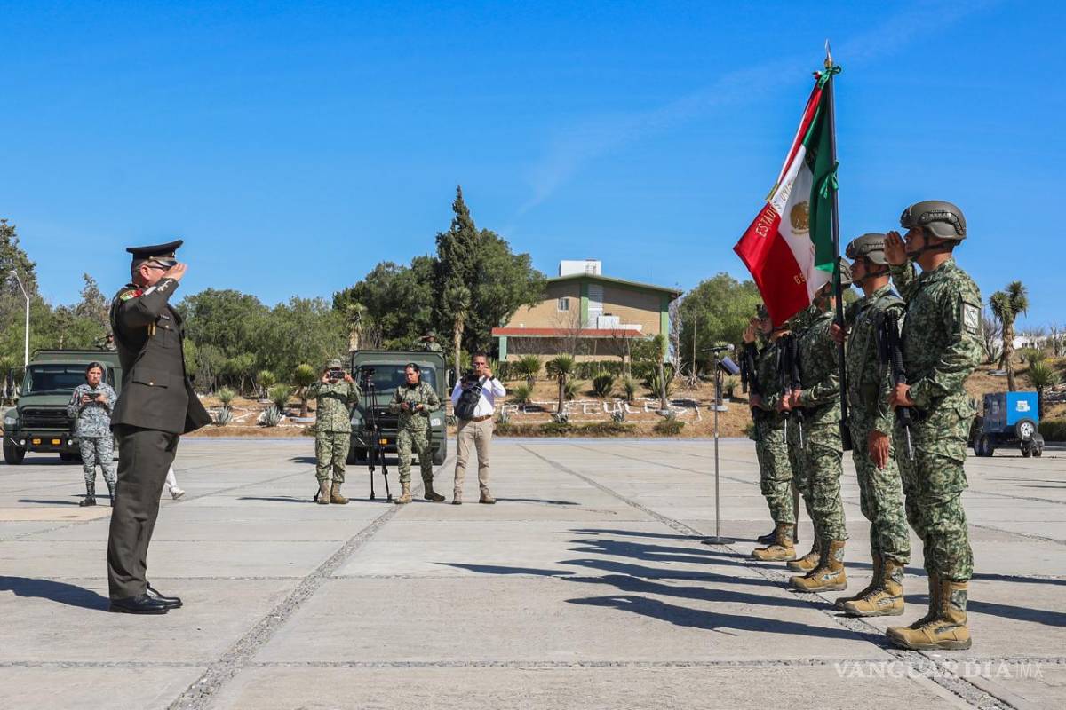 $!El general Juan Carlos Quiroz Muñoz, comandante de la Sexta Zona Militar, encabezó la ceremonia de protesta de bandera.