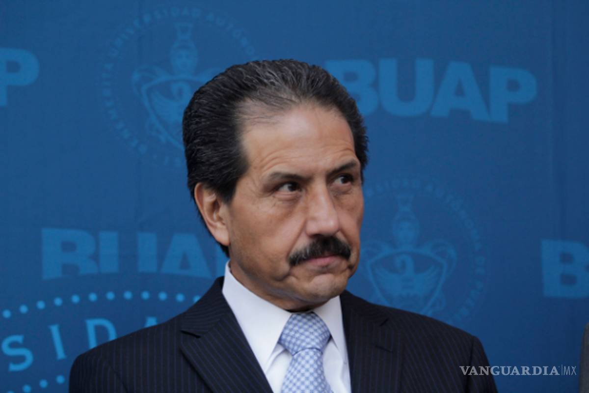 Encuentran transferencias por casi 500 mdp de la BUAP al club de futbol Lobos; acusan a rector de desvíos