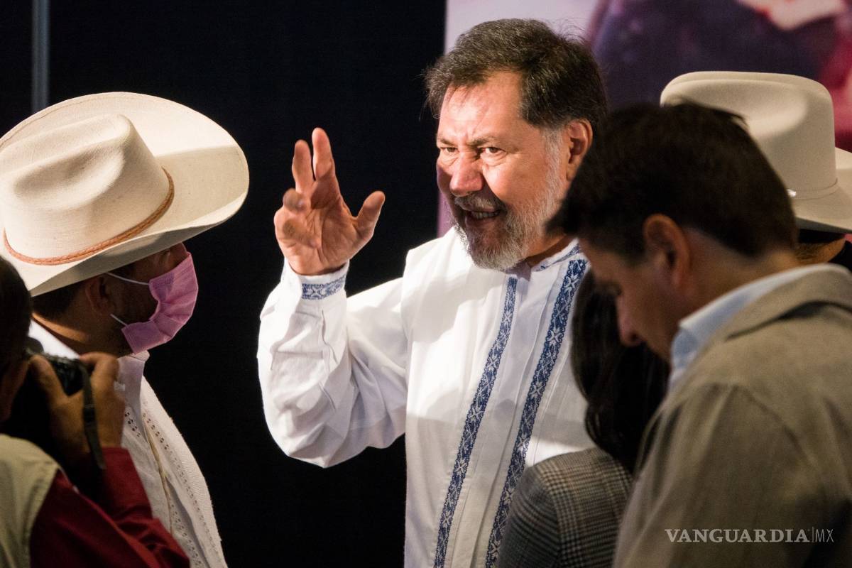 Critican a Noroña por felicitar a Mier Velasco como coordinador de Morena sin ser electo aun