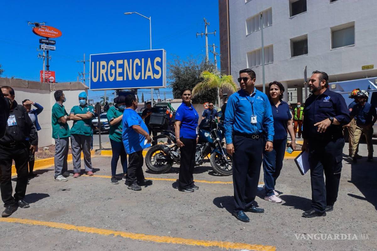 $!Personal del Hospital Ángeles participó en la aplicación de los protocolos de evacuación y atención durante el ejercicio preventivo.