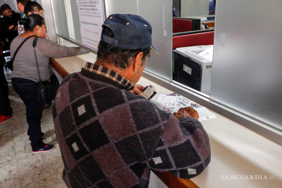 $!Pide Manolo Jiménez a diputados ‘ponerse al tiro’ por Saltillo