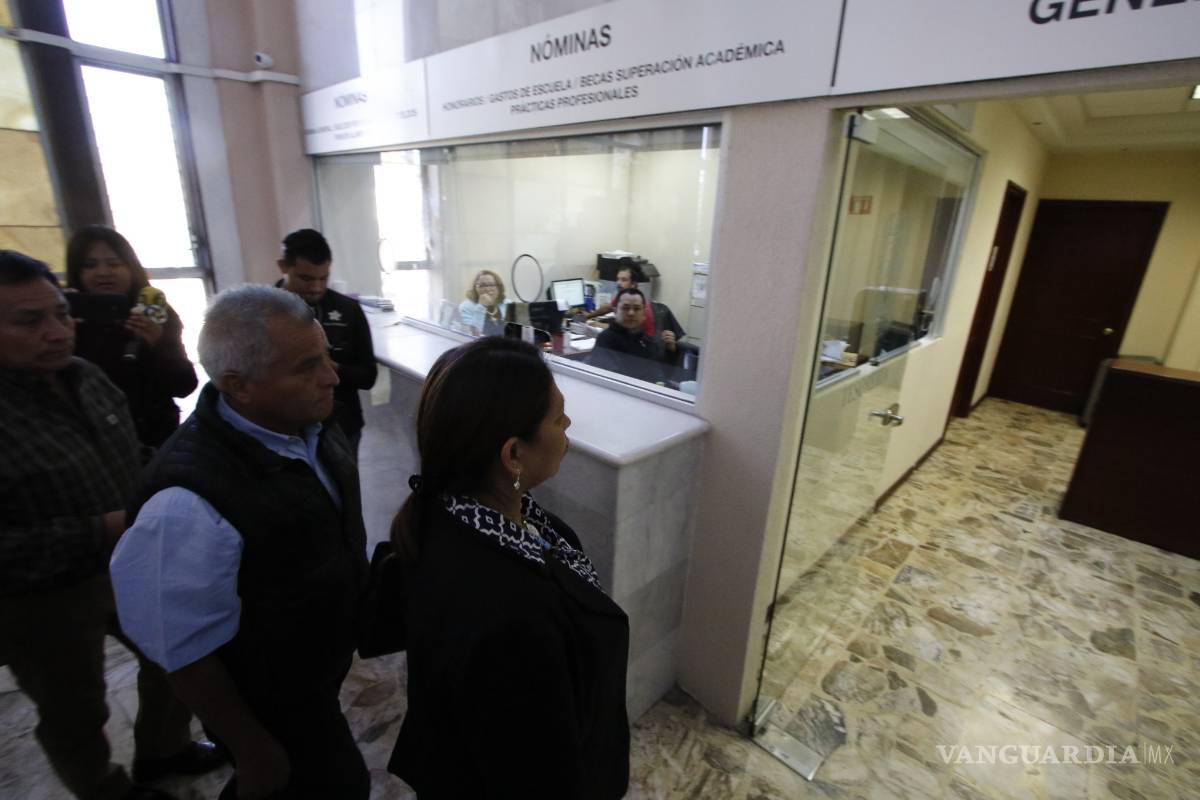 $!Reclama el STUAC en rectoría pago del aguinaldo