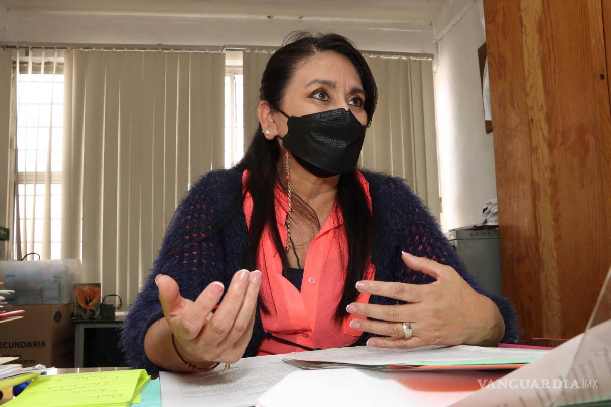 $!Rosalba Siller, directora de la Secundaria.