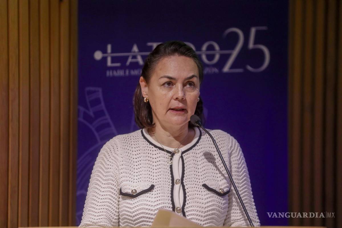 $!La directora de la Facultad de Medicina de la UNAM, Ana Carolina Sepúlveda, en el homenaje al doctor Rubén Argüero Sánchez.