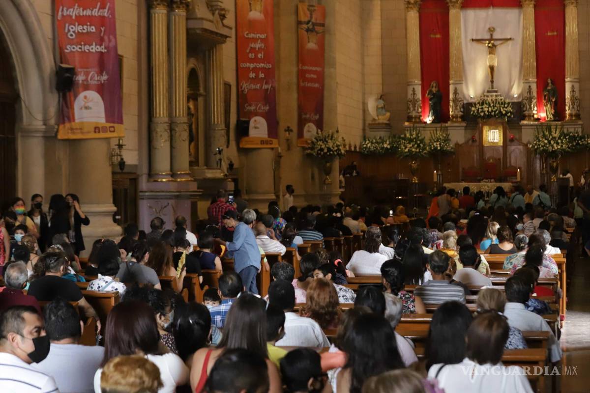 Monaguillos, una tradición litúrgica que no pasa de moda en Saltillo