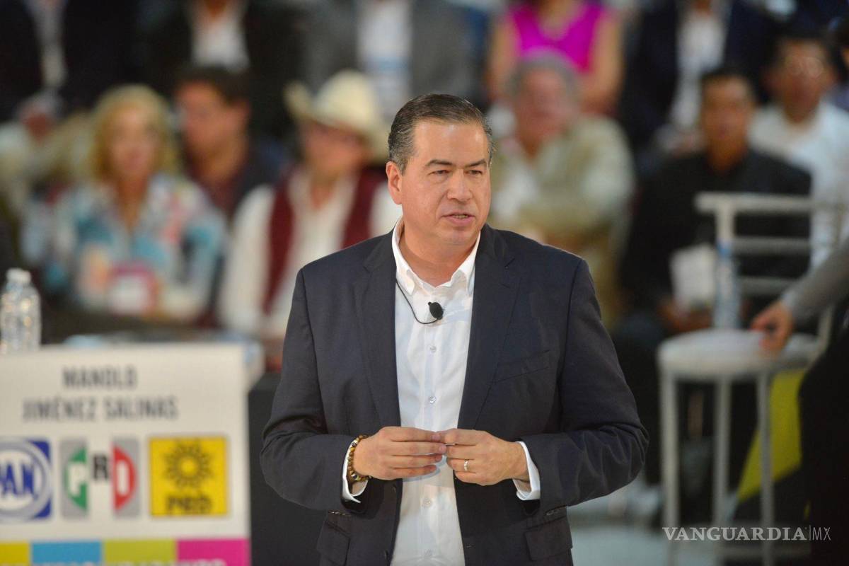 $!Ricardo Mejía encaró en varias ocasiones a Manolo Jiménez, acusándolo de haber aprobado la megadeuda cuando fue diputado.