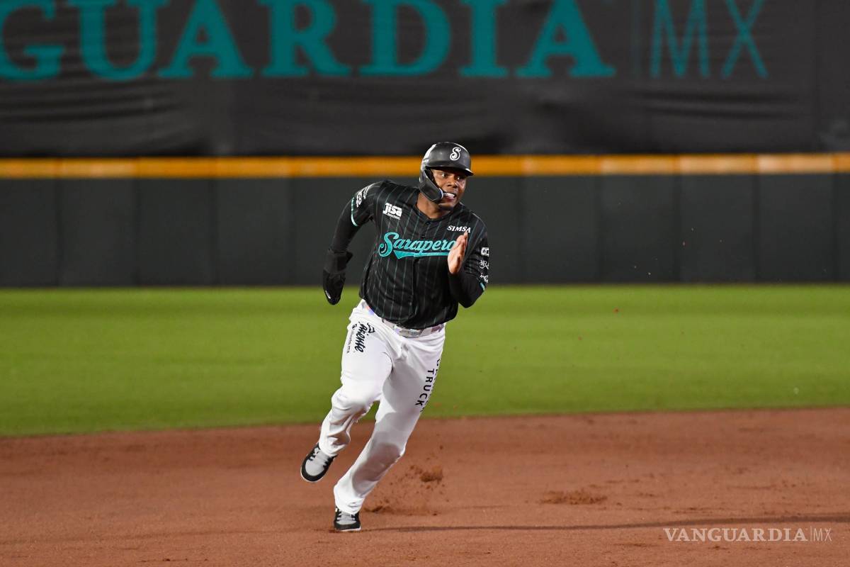 $!Saraperos dejó escapar la oportunidad de asegurar la serie en casa y ahora tendrá que definir el Clásico del Norte en un tercer juego ante Sultanes.