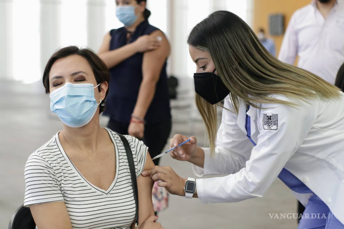 Vacunación en México está sometida a las elecciones: estudio