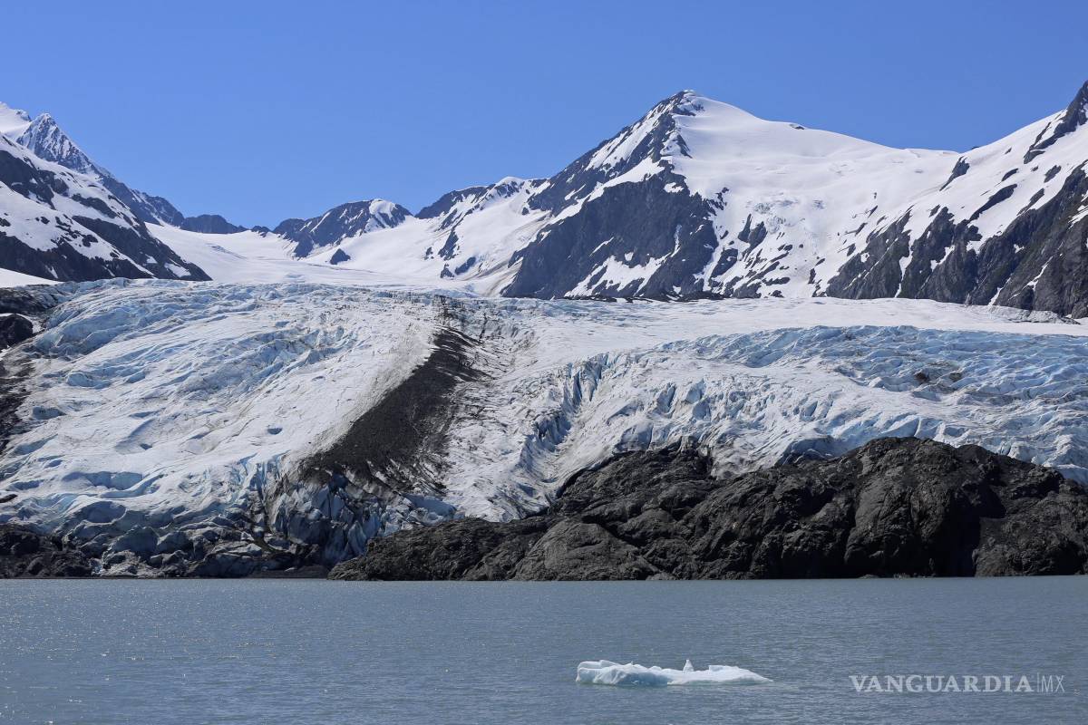 Entierra avalancha a tres esquiadores en Alaska