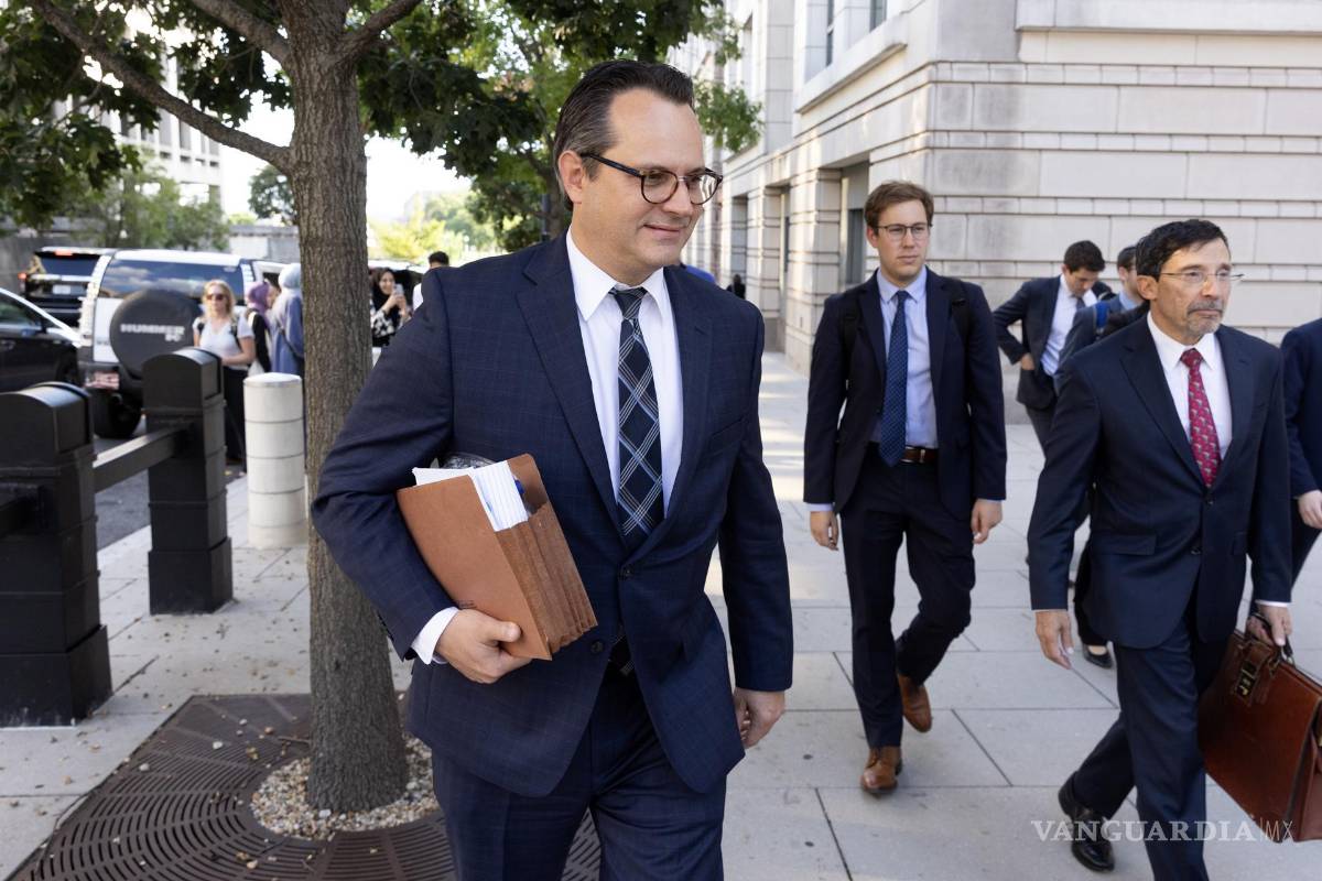 $!David Dahlquist (i), abogado principal de la división antimonopolio del Departamento de Justicia de los Estados Unidos en Washington.