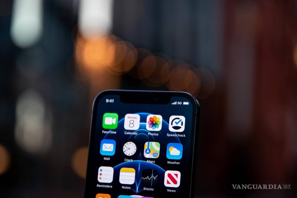 $!Las advertencias sobre el uso compulsivo de las redes sociales y el ciberacoso han empujado a más escuelas a establecer prohibiciones.