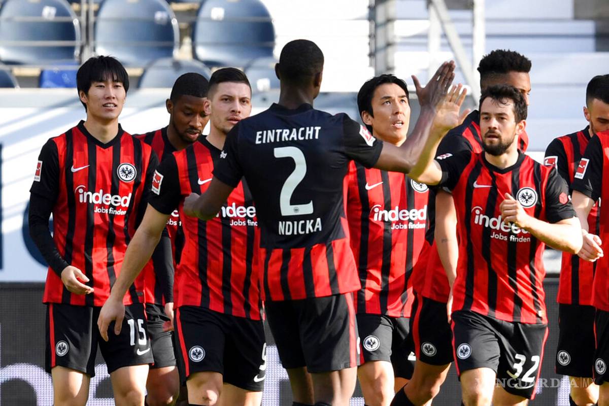 Frankfurt derrota al Bayern Munich y se lo dedica a Tigres