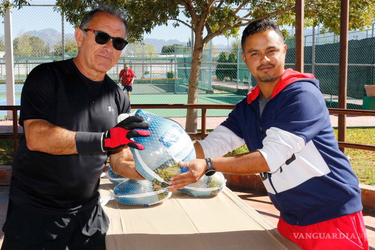 Reparten los pavos a los mejores tenistas en el ASC