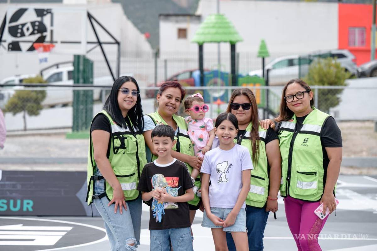 $!Familias de todas las edades disfrutan las canchas deportivas y áreas recreativas de las plazas rehabilitadas en distintos sectores de Saltillo.