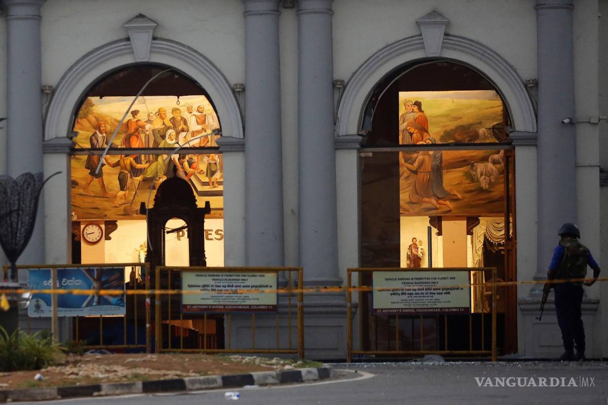 $!Sri Lanka de nuevo bajo ataque, la iglesia católica suspende servicios religiosos y la policía busca 140 personas sospechosas