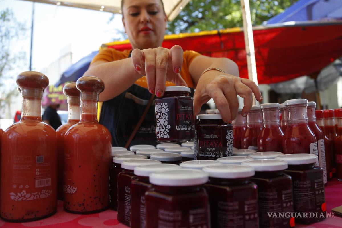 $!Fotografía de productos elaborados a partir de la fruta de pitaya en el poblado de Techaluta, estado de Jalisco (México).