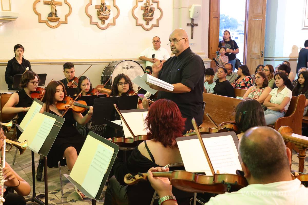 $!La obra Stabat Mater fue presentada en el templo del Santísimo Cristo del Ojo de Agua, bajo la dirección de Eduardo Figueroa Orrantia y Aldo Montes.