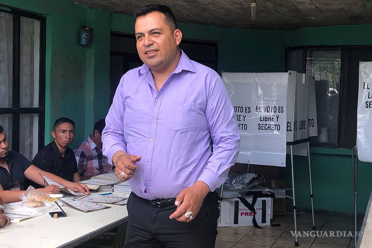 Vota candidato independiente a alcalde de Saltillo