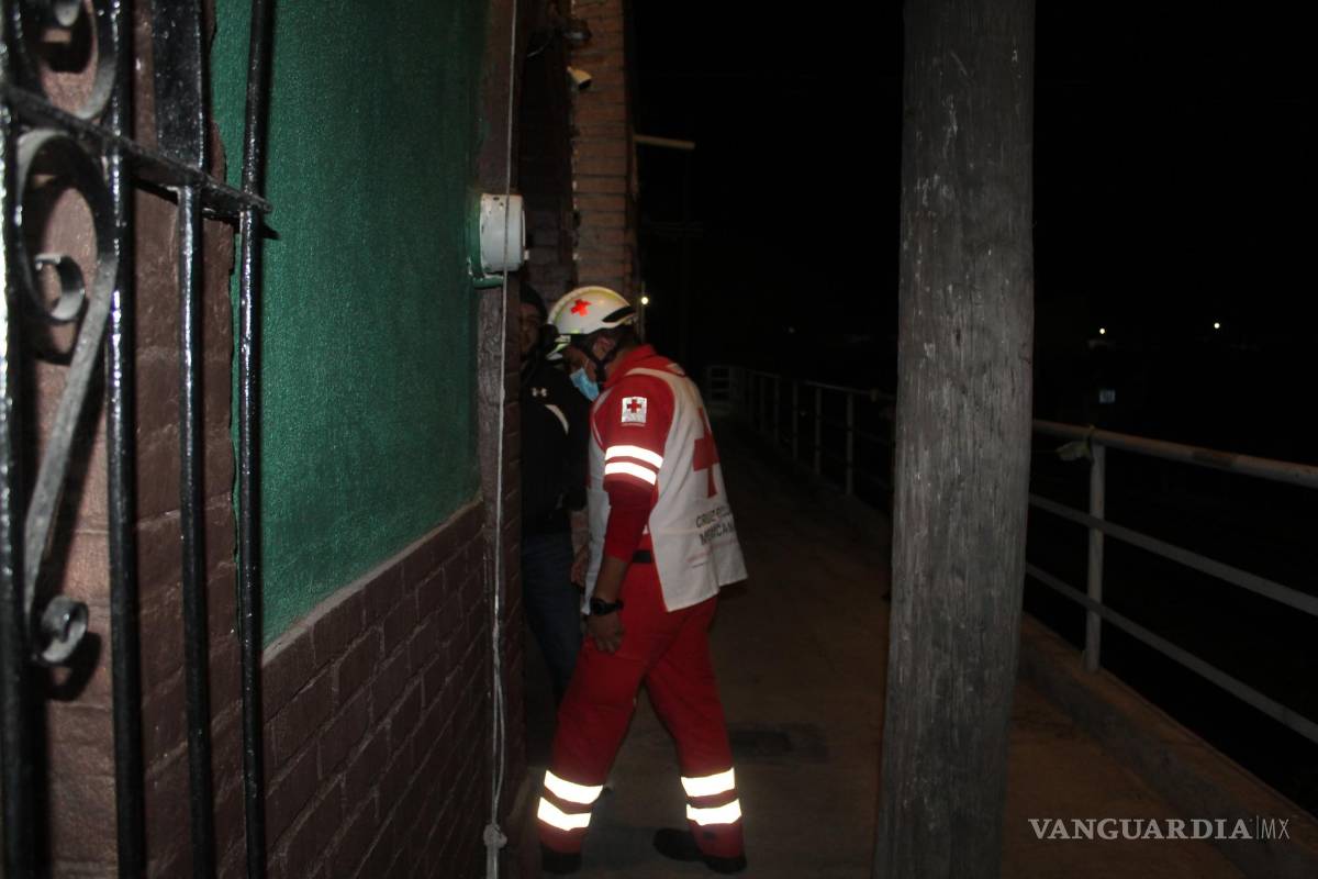 Joven se ahorca con una bufanda al interior de su casa, en Saltillo