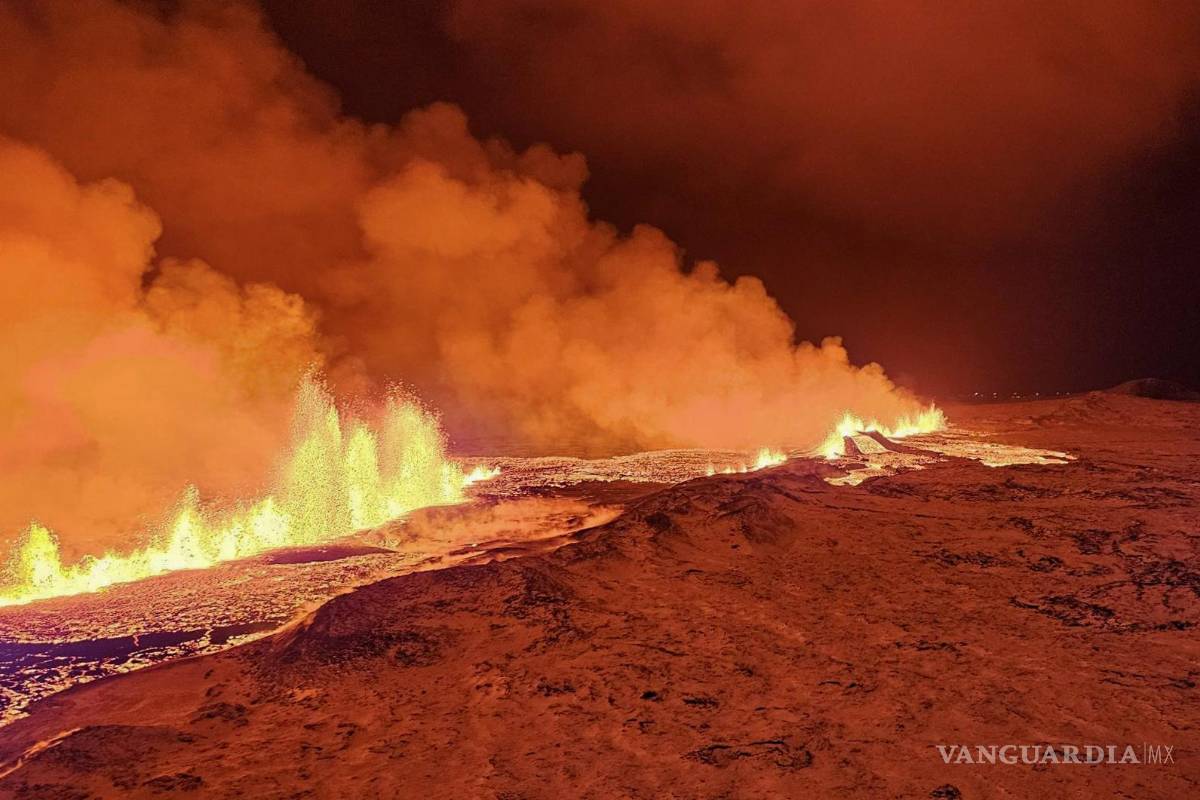 Captan el momento en que un volcán de Islandia hace erupción (VIDEO)