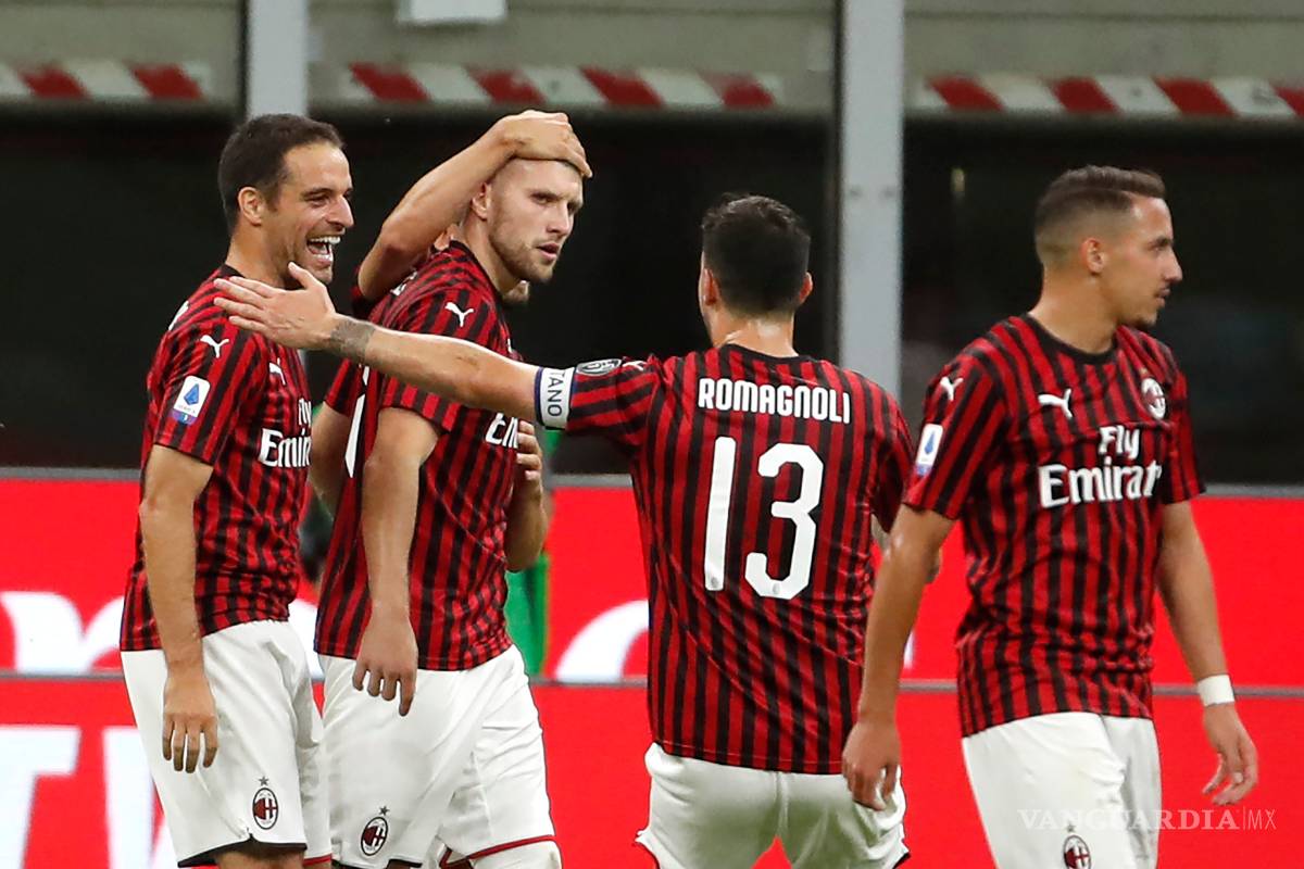 Milán anota cuatro goles en 20 minutos para remontar el marcador para ganarle a Juventus y evitar que se corone