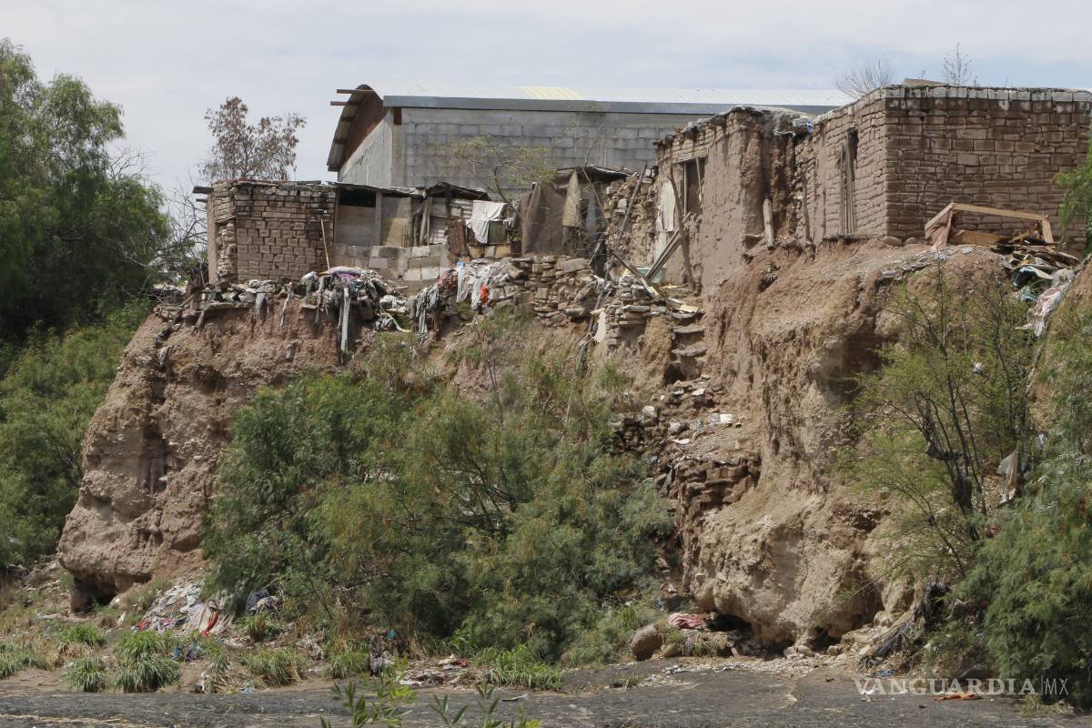 Viven más de mil 600 familias en márgenes de arroyos de Saltillo