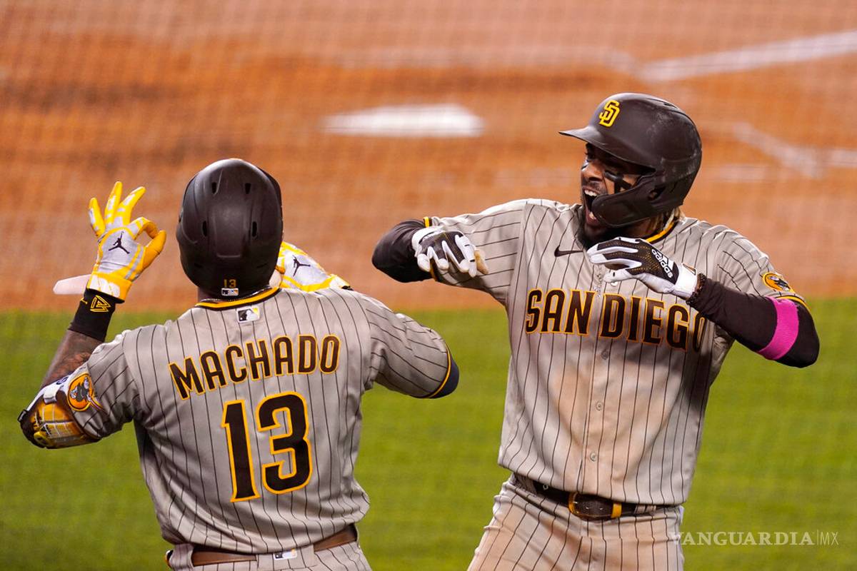 Padres aplastan a los Dodgers de la mano de Fernando Tatis