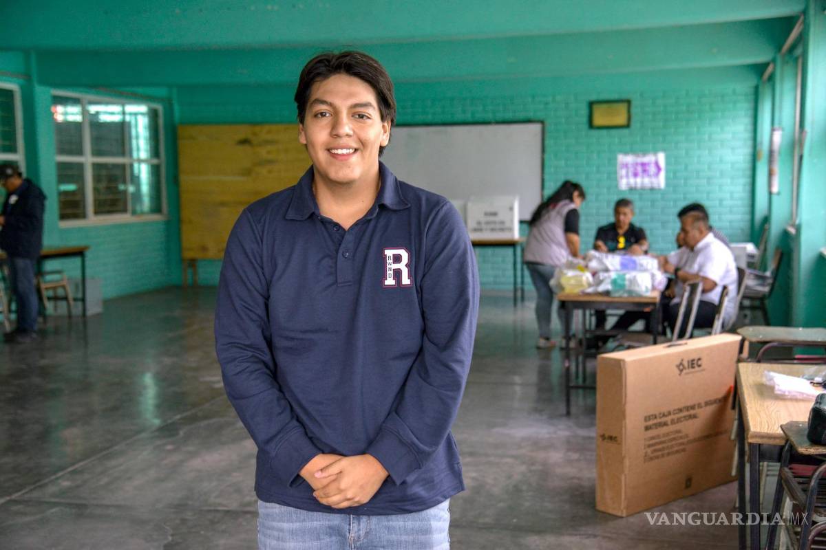 $!Estudiantes de Jurisprudencia de la UAdeC participaron como observadores en diversas casillas de Saltillo, con el objetivo de vigilar el desarrollo ordenado de la jornada electoral y promover la participación ciudadana.
