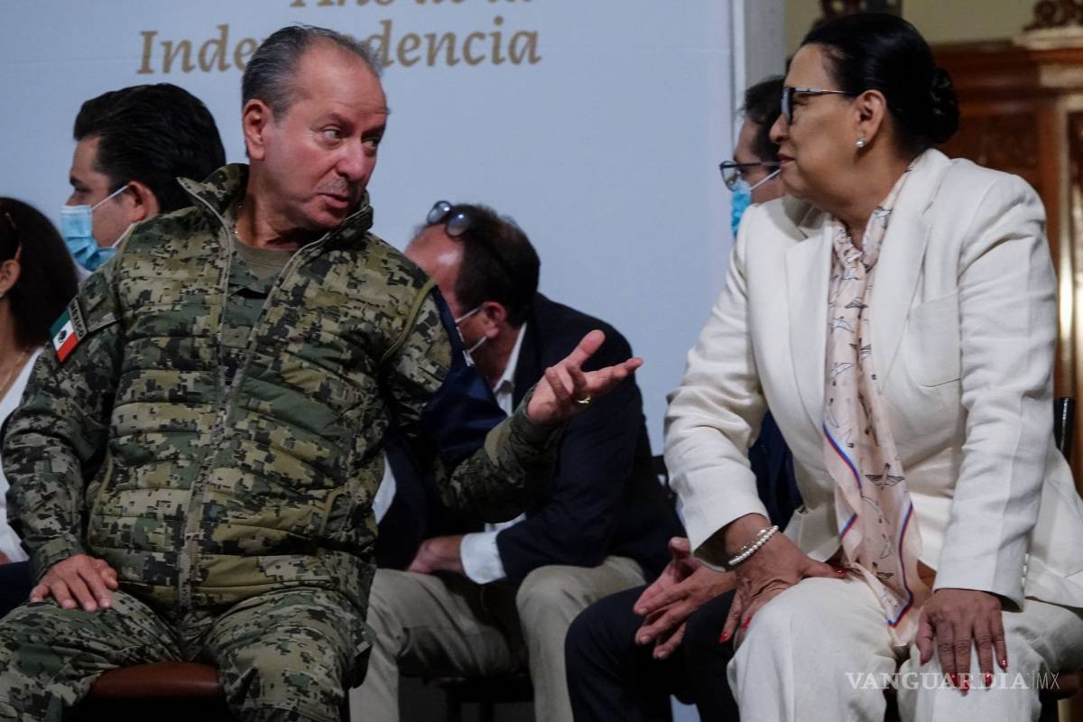 Asume la Marina control de puertos de México; niegan militarización