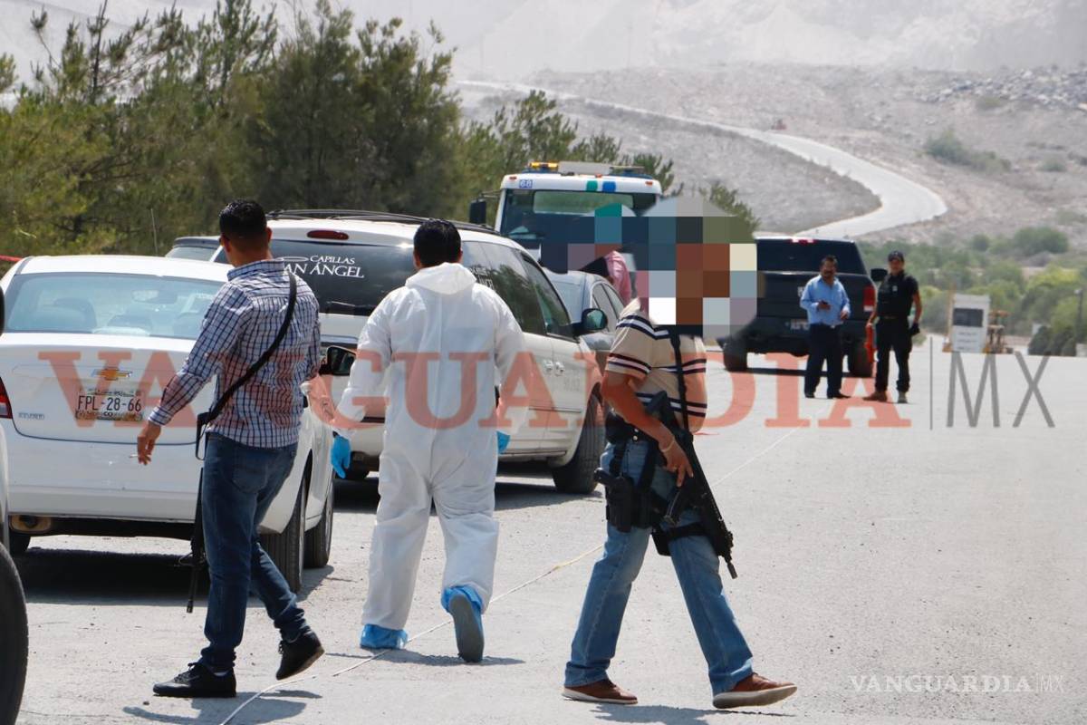 Encuentran a un taxista 'encajuelado' en Arteaga, Coahuila