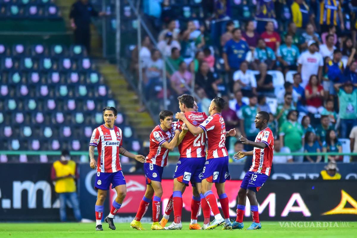 Cierra San Luis un fin de semana de sorpresas: manda a casa al León