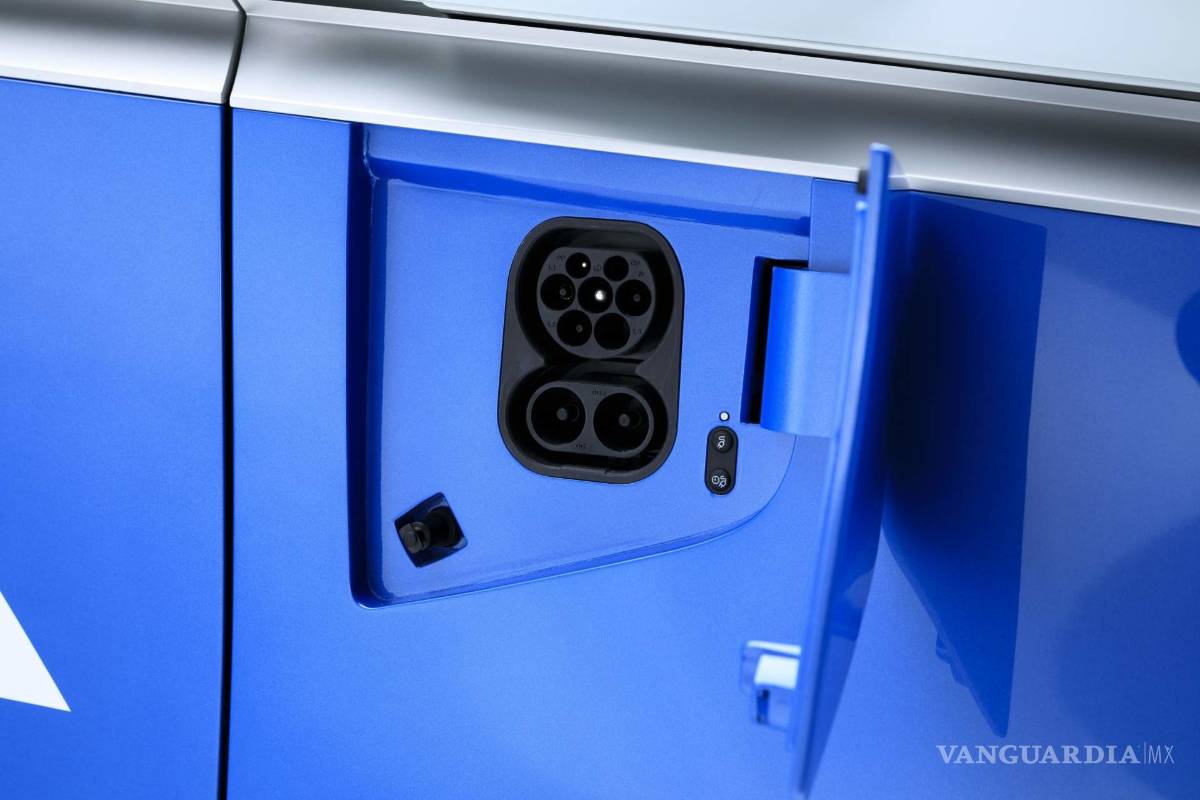 $!Volkswagen I.D. Buzz Cargo, minivan retrofuturista que te encantará