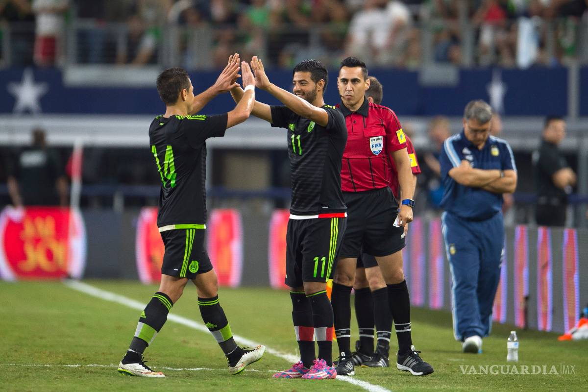 Vela fue sabio al no acudir a Orlando, asegura ‘Chicharito’