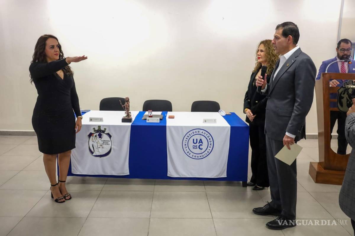 $!Octavio Pimentel tomó protesta a la directora de la Escuela de Bachilleres “Venustiano Carranza”.