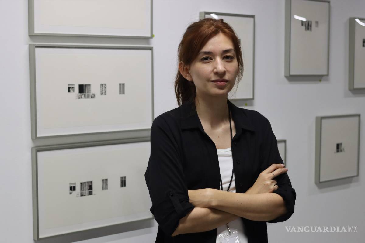 $!La colombiana Itzayaña Castañeda ofrece un vistazo a la intimidad de los habitantes de condominios verticales.
