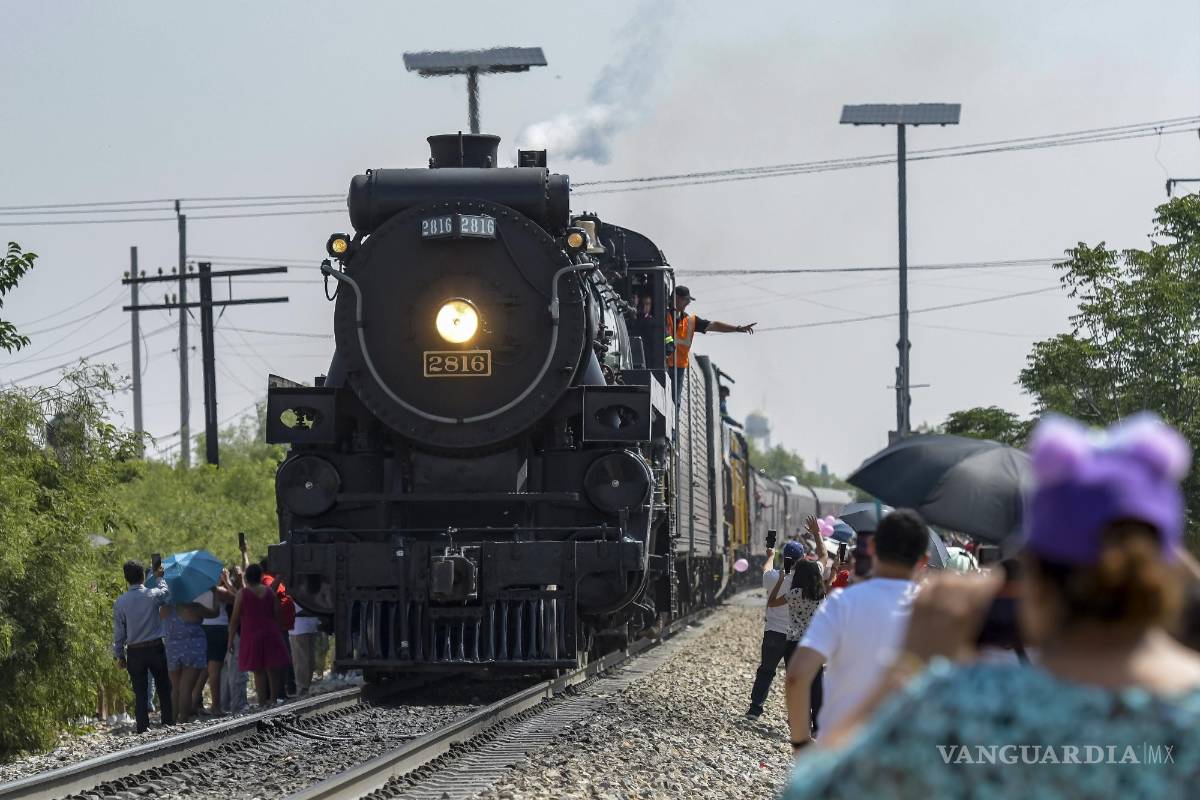 $!Locomotora ‘La Emperatriz’ en su paso por Saltillo, Coahuila (2 de junio, 2024)
