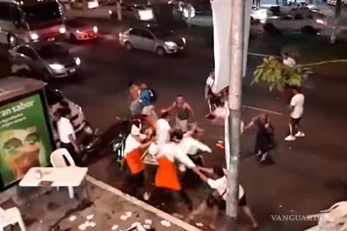 No son hondureños los comensales que golpean a taqueros en un video