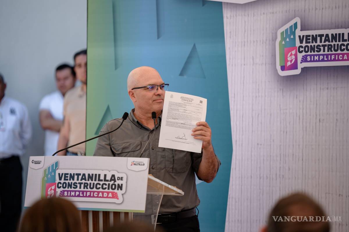 $!Oscar Alfonso García, gestor de trámites, compartió su experiencia como usuario del sistema: “Con una sola entrega de documentos obtuve mis dos licencias en menos de diez días”.