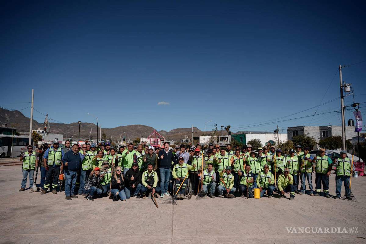 $!Vecinos de la colonia Saltillo 2000 agradecieron la rehabilitación de la plaza pública, que será clave para el esparcimiento de las familias.