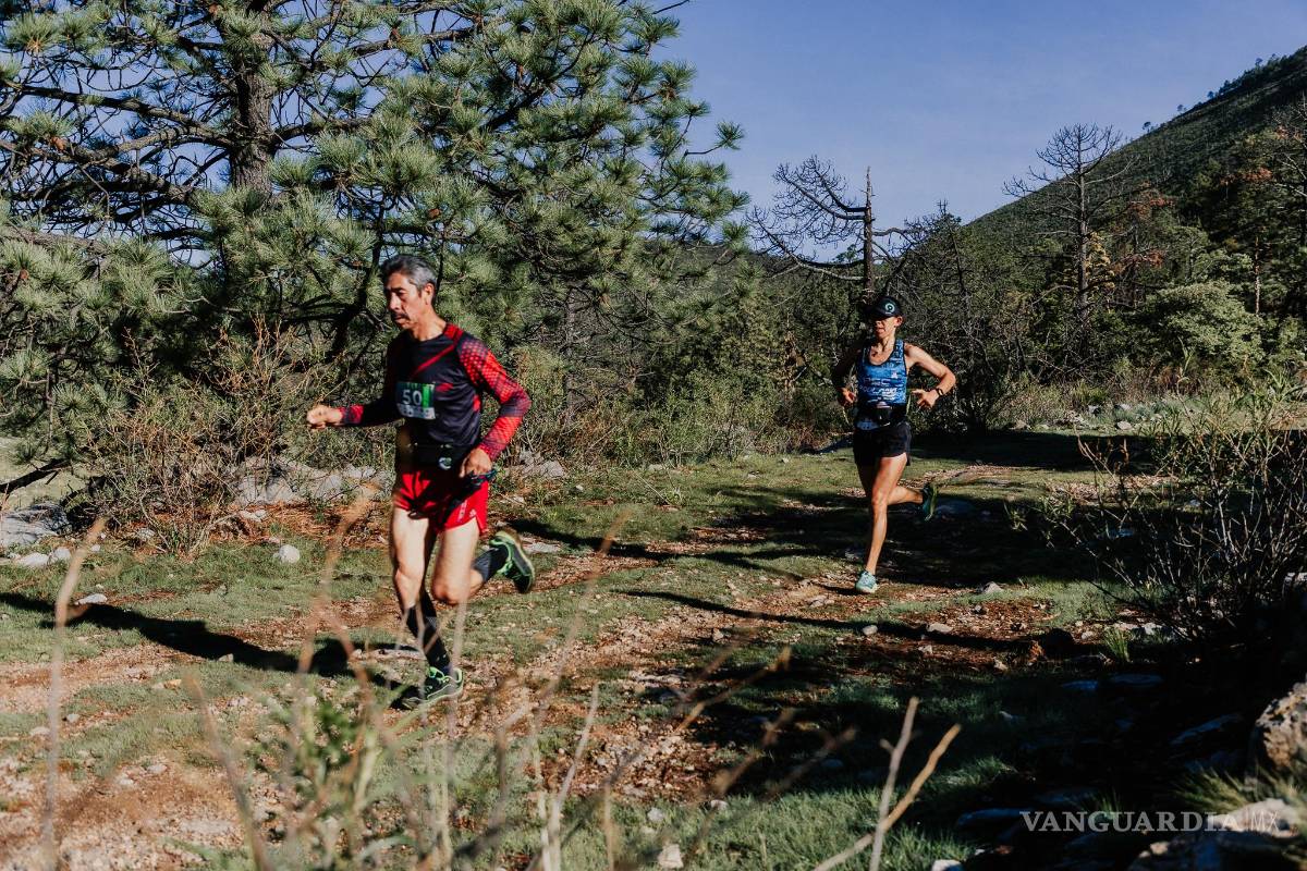 $!Corredores de la carrera trail Eco Mountain Race en Arteaga, Coahuila.