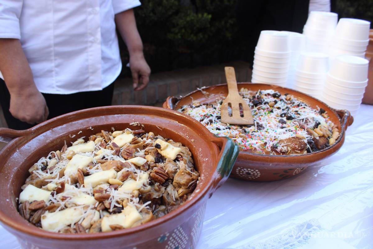 Cocinan una sinfonía de sabores en el festival de las cazuelas