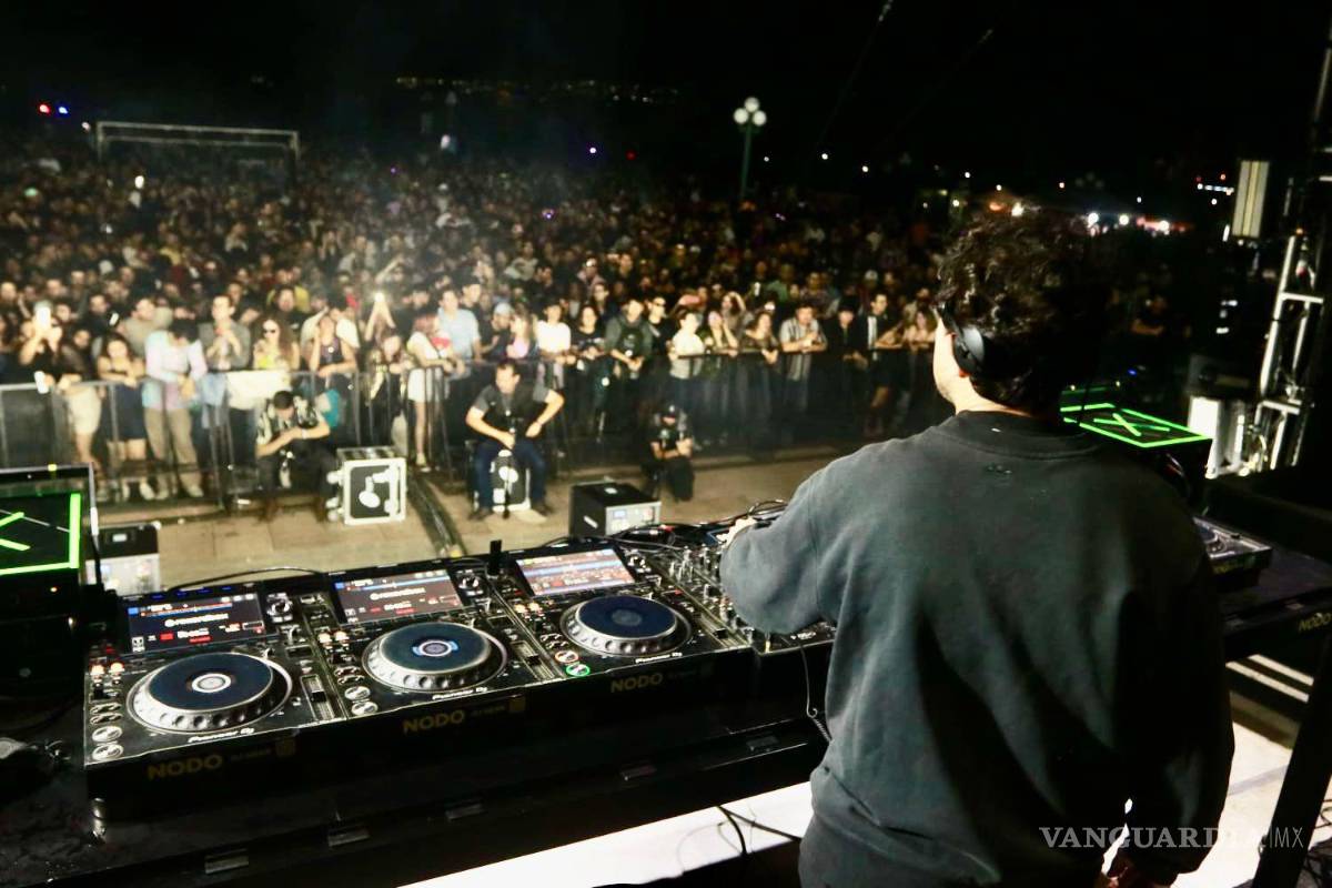 $!Más de 10 mil almas vibraron con la música electrónica en el Parque Las Maravillas.