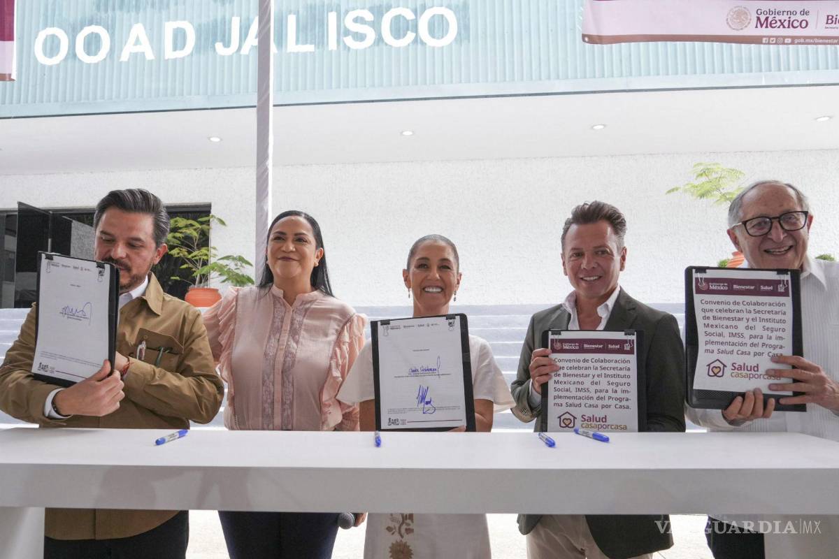 $!Zoé Robledo, director del IMSS; Ariadna Montiel, secretaria de Bienestar; Claudia Sheinbaum, Presidenta de México; Pablo Lemus, gobernador de Jalisco, y David Kershenobich Stalnikowitz, secretario de Salud de México, durante la firma de convenio de colaboración que celebran la Secretaría de Bienestar y el IMSS para la implementación del programa de salud “Casa por Casa” | Foto: Cuartoscuro