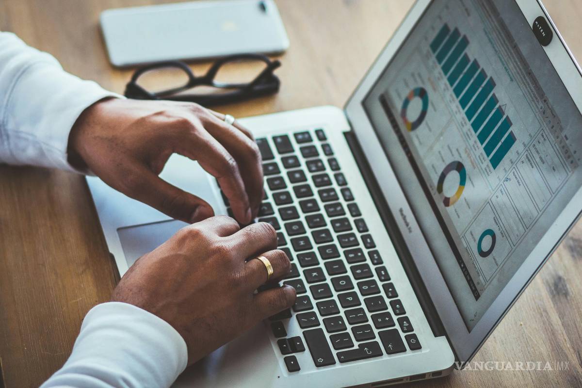 ESTA(s) DIS(tante) T(e) I(nvito a) CAS(a)