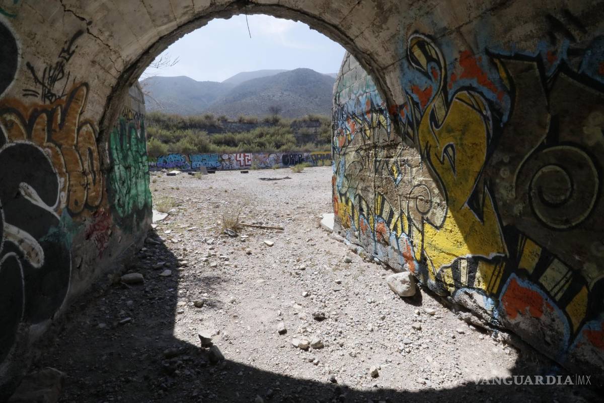 $!En Saltillo existe una plaza de toros abandonada en las faldas de la Sierra de Zapalinamé.,