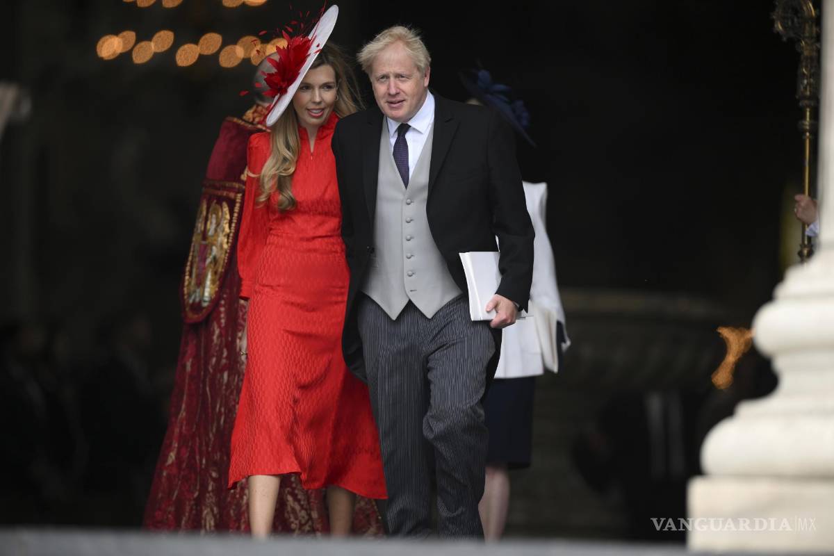 $!El primer ministro Boris Johnson y su esposa Carrie Johnson.
