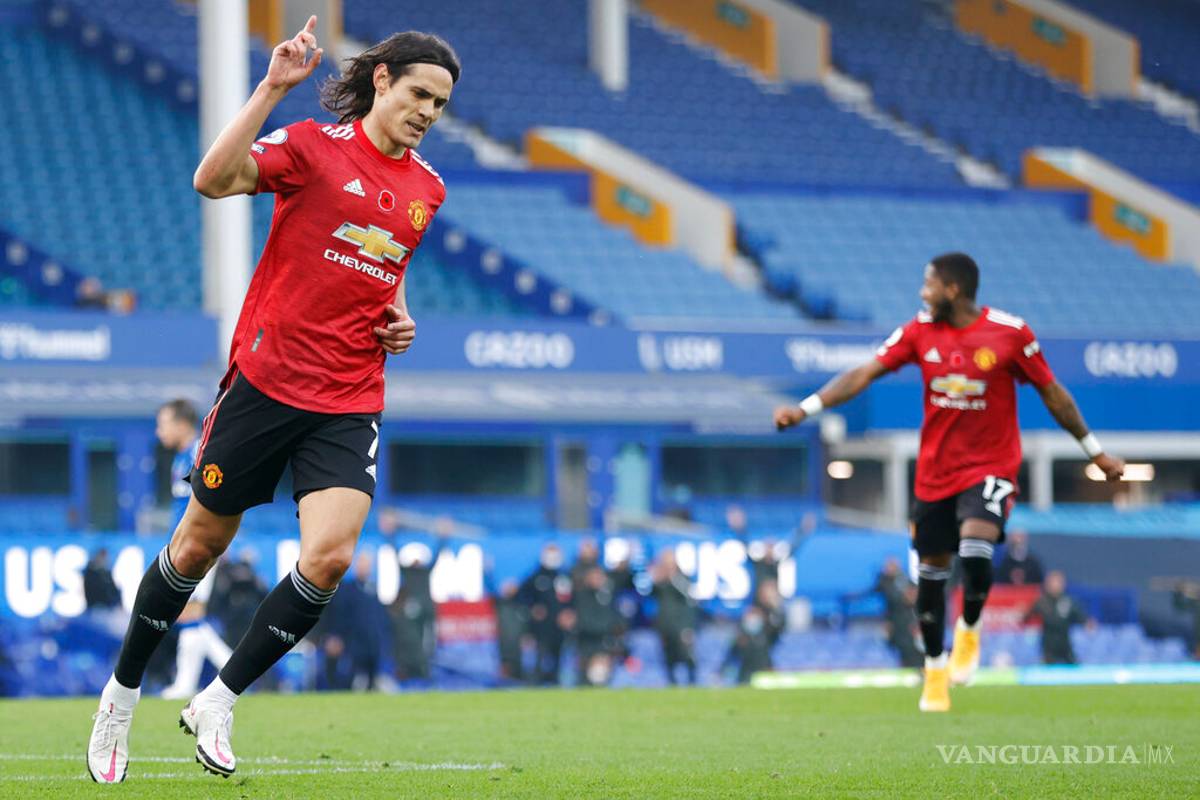 Cavani se estrena como goleador en el Manchester United